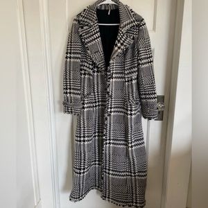 Free People houndstooth plaid wool trench coat size 6